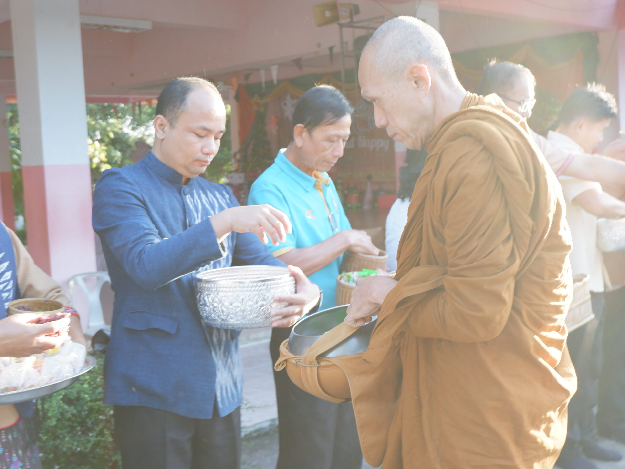 กิจกรรมทำบุญปีใหม่ คริสต์มาส และแลกเปลี่ยนของขวัญ