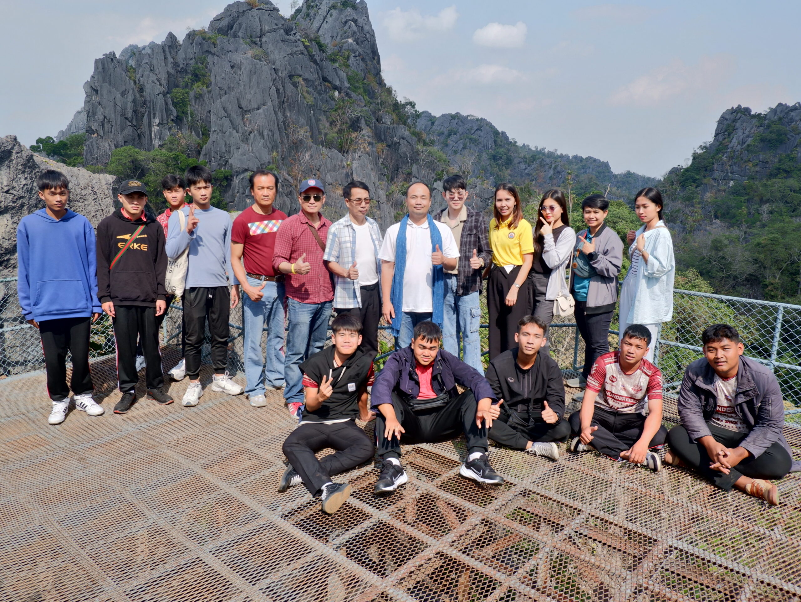 ทัศนศึกษานอกสถานที่ ระดับ ม.ปลาย