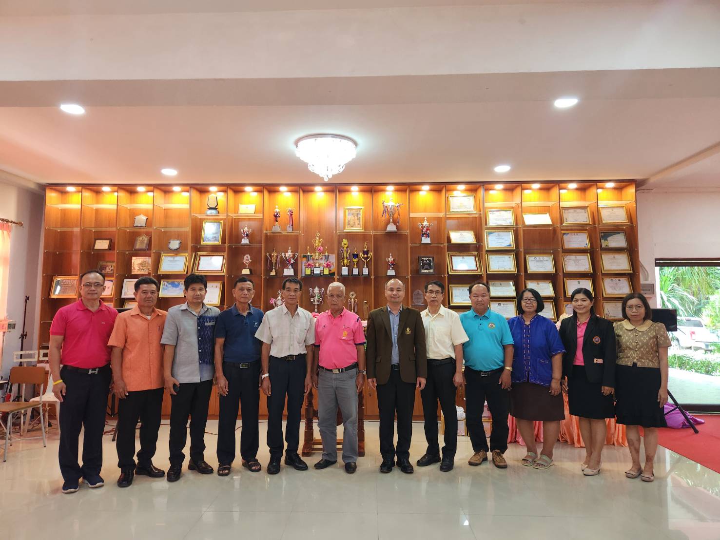 ประชุมคณะกรรมการสถานศึกษา